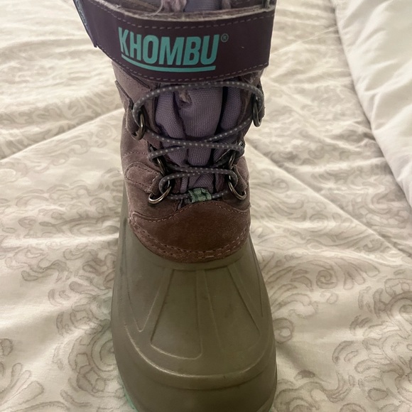 Khombu girls snow boots. Size 2, grey and purple. - Picture 3 of 3